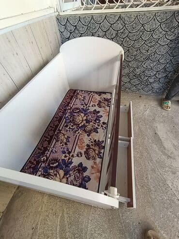 dikt taxta: Для девочки и мальчика, Четырехугольная, Колыбель, С бортиками, С матрасом, С механизмом качания — 3