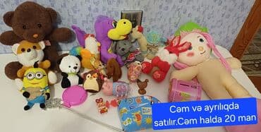 Oyuncaqlar: Şəkildə müxtəlif növ oyuncaqlar təqdim olunur. Bunlara yumşaq