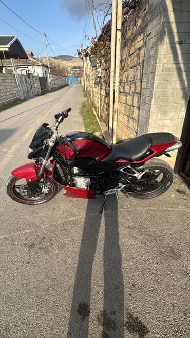 Volkswagen: Məhsul: Street/Naked tipli motosiklet Xüsusiyyətlər: - Rəng: dərin — 4