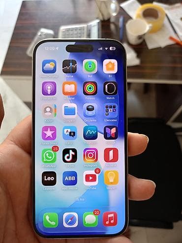 ön kamera: IPhone 15 Pro, 128 GB, Natural Titanium, Barmaq izi, Face ID — 8