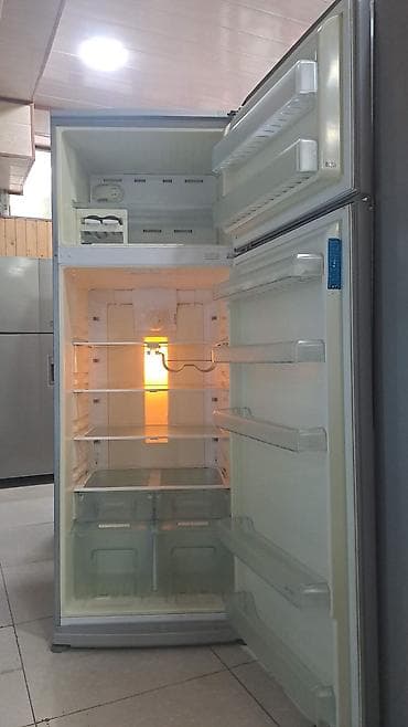 disk satisi: Arçelik iki qapılı soyuducu (üstdən dondurucu) - Rəng: gümüşü - — 1