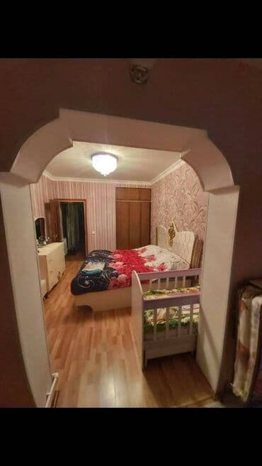 kirayə ev ayliq: Suraxanı rayonu Yeni Günəşli (D Massivində) qəsəbəsində köhnə tikili 9 — 9