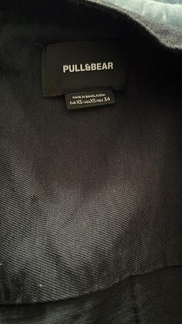 usta geyimi: PULL&BEAR qadın köynəyi - Rəng: qara - Ölçü: XS (EUR XS / USA XS — 1