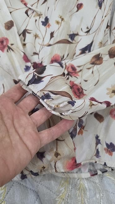 Dəstlər, kostyumlar: Brend: Sateen life Ölçü: M (38) Məhsul təsviri: - Qadın koyneyiu — 3