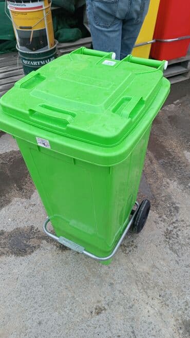 баки для мусора пластиковые: Zibil qabları . Plastik materialdan hazırlanır . ölçülər müxtəlifdir — 5