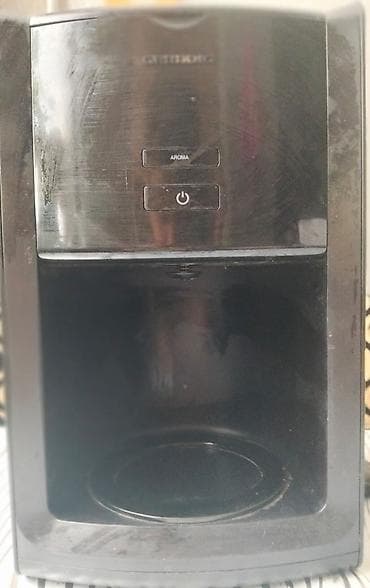 Damcısız tökmə sistemli damıtma tipli (filter) qəhvəbişirən aparat.50