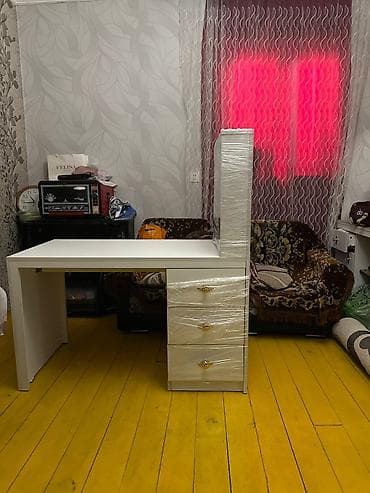 velioğlu mebel: Manikur masasi 110azn. Yenidir islenmeyib. Unvan Bileceri Nigaz — 1