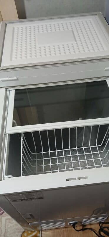 arxa goruntu kamerası: Şüşəli dondurucu — 2