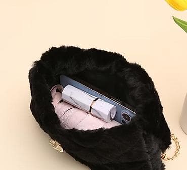 orginal canta: Məhsul: Qara süni kürklü çiyin/çapraz çanta - Material: yumşaq süni — 3