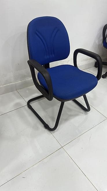 Офисные стулья: 3 eded kreslo biri 45 manat.Catdirilma odenisle.Unvan Bakixanov*Tehi Е — 1
