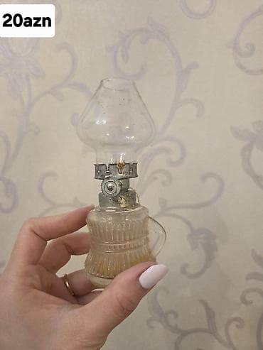 antik dolab: Miniatür kerosin lampası - Material: şüşə gövdə və şüşə şamdan, metal — 1