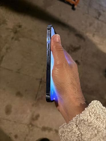 telefin: IPhone 13 Pro, Sierra Blue, Simsiz şarj — 6