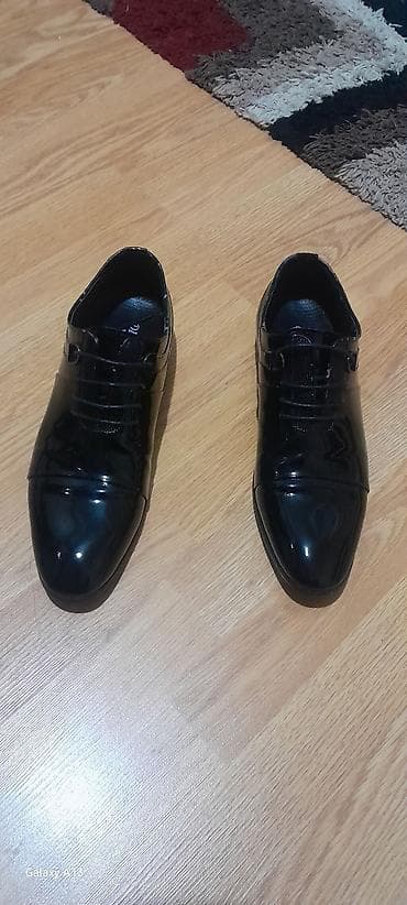 Botinkalar: Qara laklı diplomat kişi ayaqqabısı əlavəziyətdə — 1
