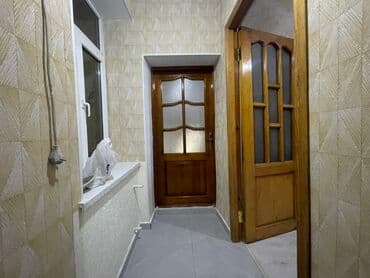 qaxda evlər: Bakı, 20-ci sahə, 3 otaqlı, Köhnə tikili, m. İçərişəhər, 68 kv. m — 2