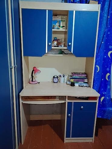 Düz masa, Stulsuz, Polkalı, Siyirməli, MDF — 2