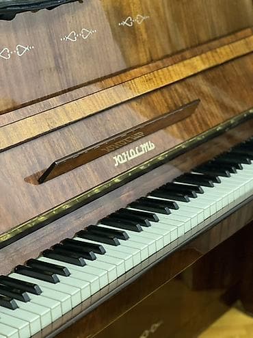 gitara akustik: Piano – “Юность” (Yunost) markalı Xüsusiyyətlər: - Akustik upright — 4