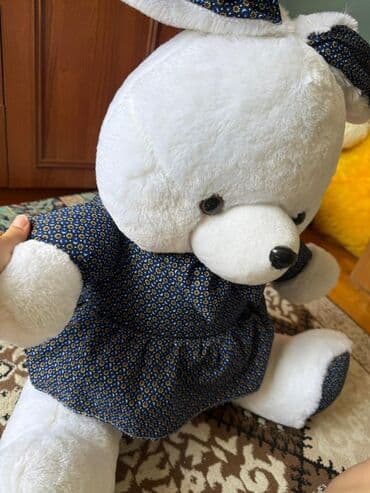 товары для кроликов: Ağ rəngdə, yumşaq materialdan hazırlanmış, tünd göy rəngli naxışlı don — 3