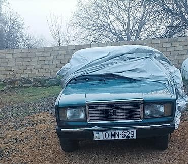 VAZ 2107 sedan - Kuzov: 4 qapılı klassik korpus, rəng – mavi-yaşıl