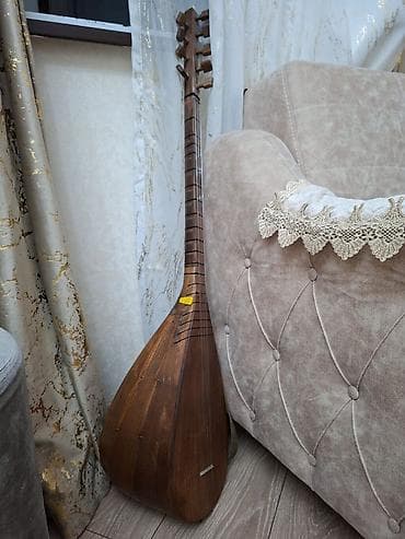 cürə saz: Milli Saz satilir. Təkcə üzünə 200 azn xerclenib. - Korpus: təbii — 2