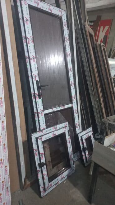lalafo plastik qapi pencere: Plasti̇k qapi pəncərə si̇fari̇şi̇ tund kari̇çni̇vi̇. Kariçnivi ağ — 2