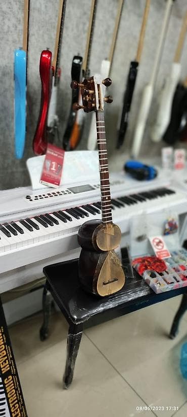 Tar, şabalıd Rast musiqi alətləri mağazası. Əhmədli, İnşaatçılar və