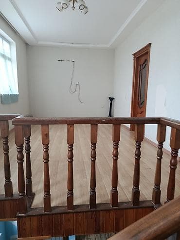 Həyətyanı sahəsi olan yaşayış evi həyəti və köməkçi tikililərlə - — 10