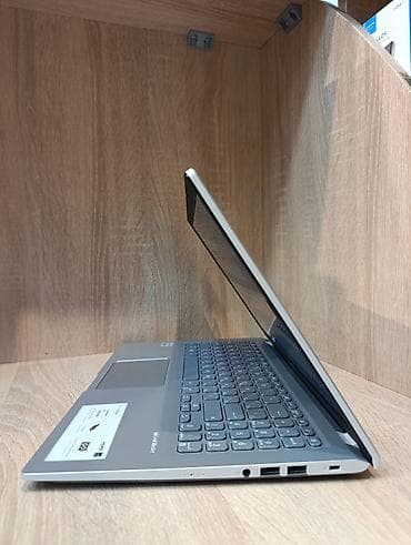ASUS X515JA-EJ2218 — 8