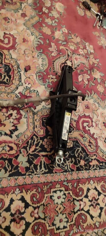 1600 kq qaldırır ford transitindi ünvan zabrat1