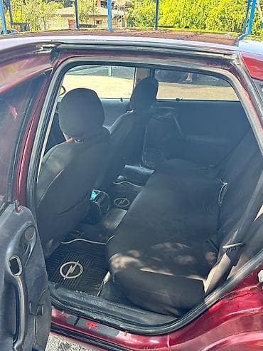 4 teker: Opel Vectra: 0.8 l | 1998 il 260 km Sedan — 4