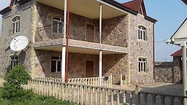 Nabran ərazisi dənizə yaxın Daş üzlü iki mərtəbəli həyət evi.Barter və