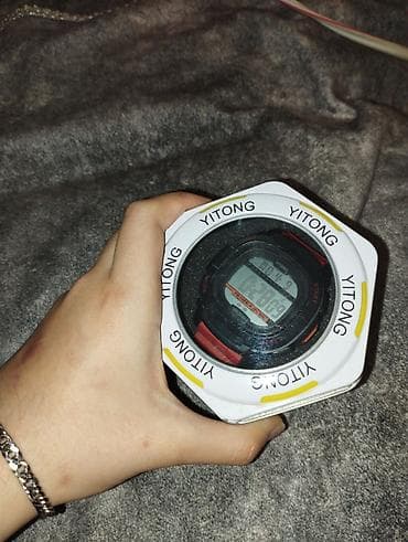 Qol saatı, rəng - Qırmızı