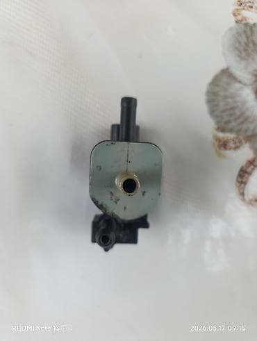 su matorlarinin satisi: Toyota EGR vakuum klapanı / vakuum ötürücü solenoid - Üzərindəki — 3