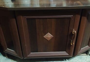 Браслеты: Sdenka 3 hissədən ibarətdir. hamısının altında şkafı var. yuxarı — 1