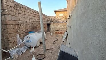 7 ve 8 mkr satilan evler: 3 otaq 1 zal. giriş kalidor, ve hamam tualet . heyetdede ayrica tualet — 16