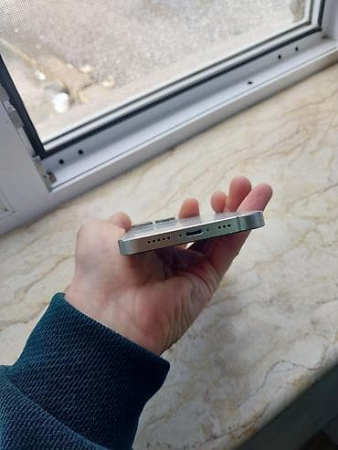 iphone aux kabel: IPhone 15 Pro, 256 GB, Natural Titanium — 3