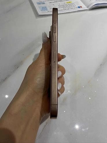 Компьютеры, ноутбуки и планшеты: IPhone 16 Pro Max, 256 ГБ, Золотой, Face ID — 2