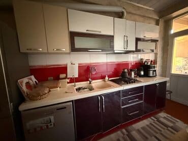 qaz pilite: Metbex mebeli.3mt. Üstünde qaz aspirator. Ustunun mermerinde cat — 1