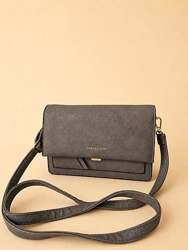 Charles & Keith çiyin/xaçvari çanta - Rəng: tünd boz (mat