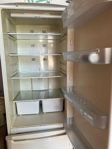 utu alti: Buzlugun qapısı aralı qalır deye cox buzluyur başqa ıslemeyınde — 3