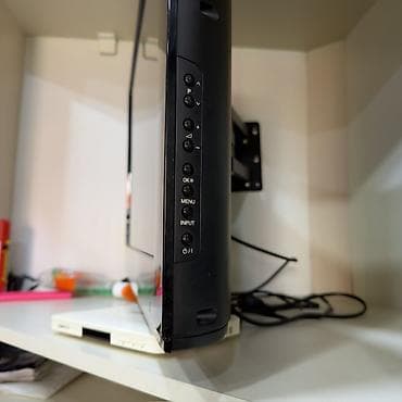 pult satisi: İşlənmiş Televizor LG LCD 32" Ünvandan götürmə — 2