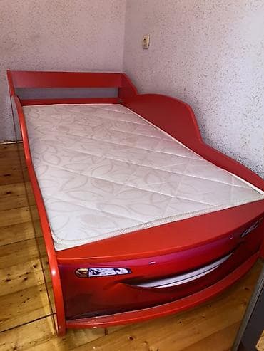 döşekçe: Matrasla bir satılırtəzədikeyfiyyətli matrealdı.Üstündə təzə — 2