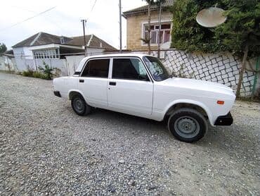 турбо.аз все об автомобилях в азербайджане: Bu, dörd qapılı, ağ rəngli VAZ-2107 sedan avtomobilidir. Avtomobilin — 16
