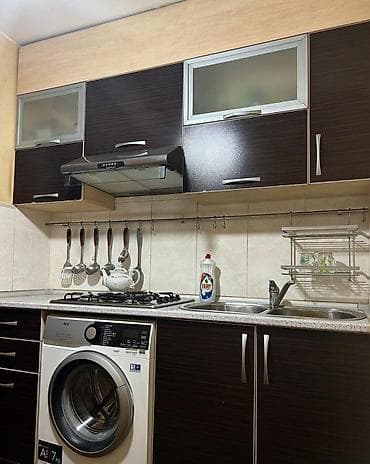 xacmazda satilan evler: Bakı, Yasamal, 3 otaqlı, Köhnə tikili, m. İnşaatçılar, 60 kv. m — 3