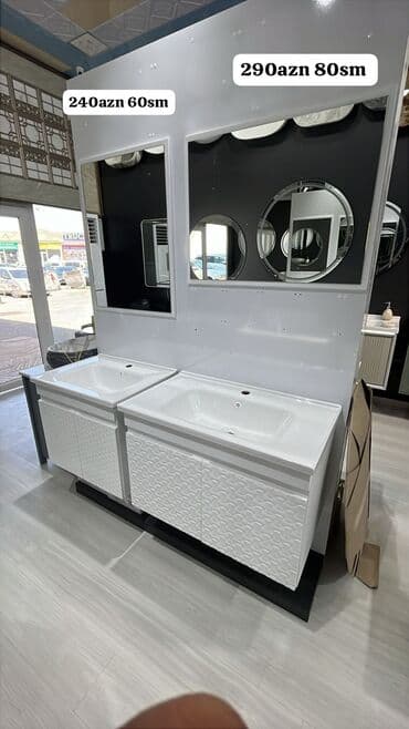 heyetde el uz yuyan: Çatdırılma mövcuddur — 2