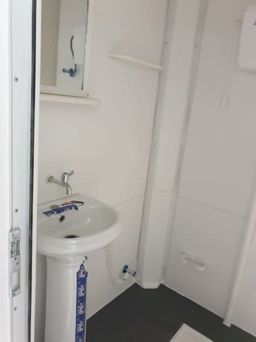 hazır evler konteyner: Ofısler ıdareler parklar ıcın tasarlanmıs polyester esaslı seyyar wc — 2