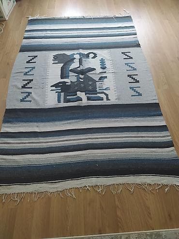 Toxunma xalça/kiçik kilim - Rəng palitrası: boz, mavi, tünd mavi və