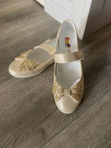 qiz usagi ucun ayaqqabilar: Uşaq ayaqqabısı,Cemi 1 defe moda yarışmasina geyinib.Hal hazirda sıxır — 2