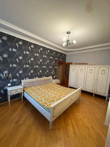 sumqayit 12 mkr kiraye evler: Azadliq m. Yaxin 2 otaqli genish ishiqli menzil kirae verilir — 8