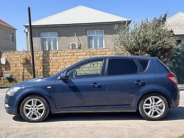 Kia: Kia Ceed: 1.6 л | 2011 г. Хэтчбэк — 5