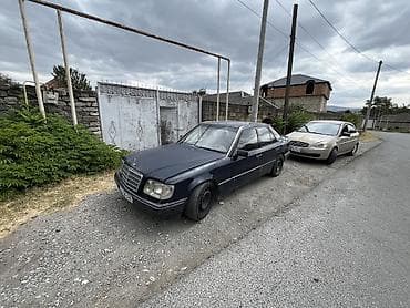 mercedes sprinter 7 1: Mercedes-Benz E-Class: 2.5 l | 1986 il Sedan — 5